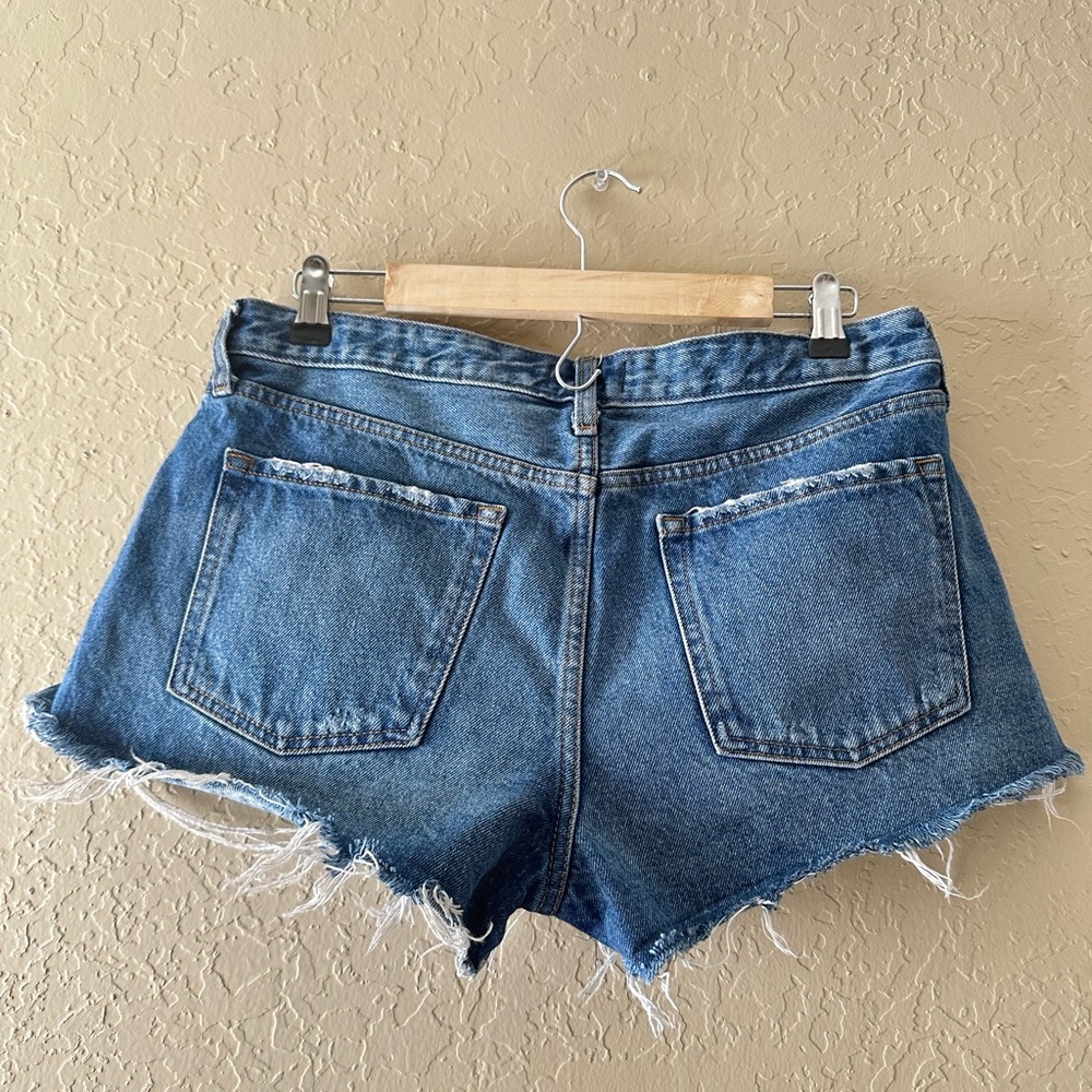 Abercrombie & Fitch Low Rise Distressed Denim Women's Curvy Shorts Size 30/10 - Picture 8 of 11